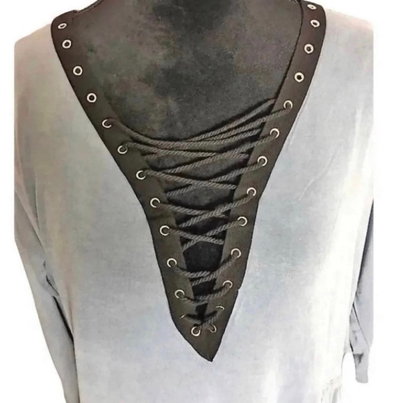 Peplum top with laced neckline - Picture 7 of 7